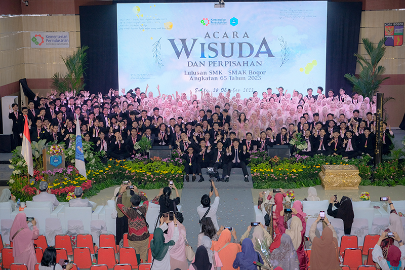 Wisuda ANgkatan 65